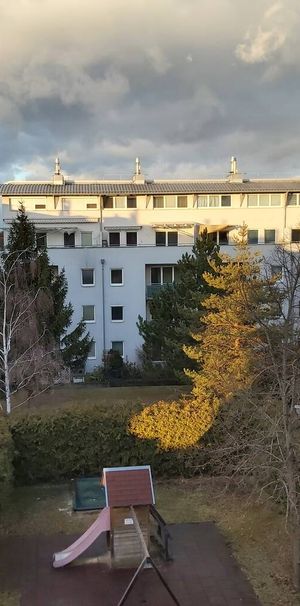 3-Zimmer-Wohnung mit Loggia in zentraler Lage - Photo 1