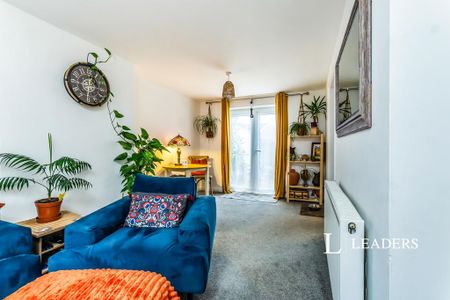 2 bedroom semi-detached house to rent - Photo 4