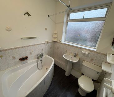 2 bed Terraced - To Let - Photo 3