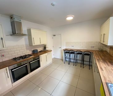Room in a Shared House, Ampthill Road, L17 - Photo 3