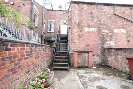 2 bedroom apartment to rent - Photo 4