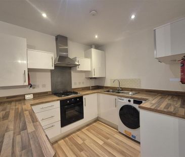 2 bedroom flat to rent - Photo 6