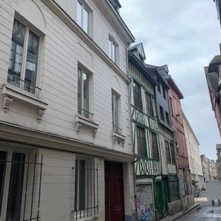 Studio meublé à louer à ROUEN quartier Vieux Marché - Photo 1