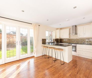 3 bedroom semi-detached house to rent - Photo 5