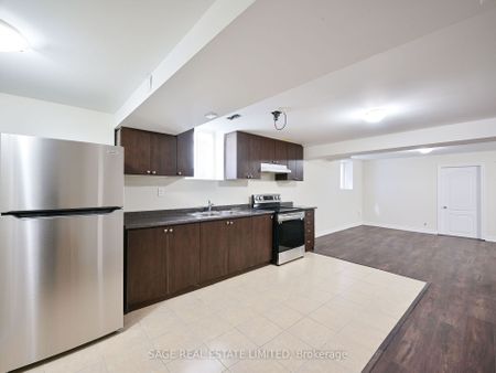 Detached Home For Lease | W8138038 - Photo 2