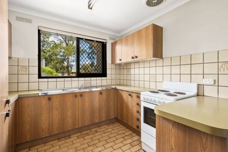 WELL PRESENTED | TWO-BEDROOM UNIT | AIR CONDITIONED - Photo 3