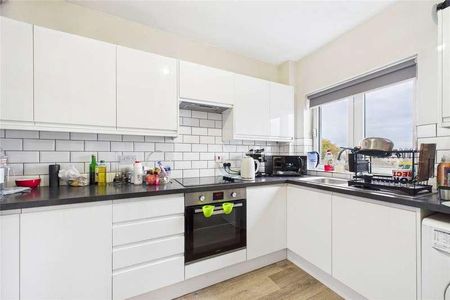 Shifford Crescent, Maidenhead, SL6 - Photo 3