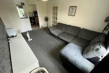 Gloucester Way, Thetford, Norfolk - Photo 4