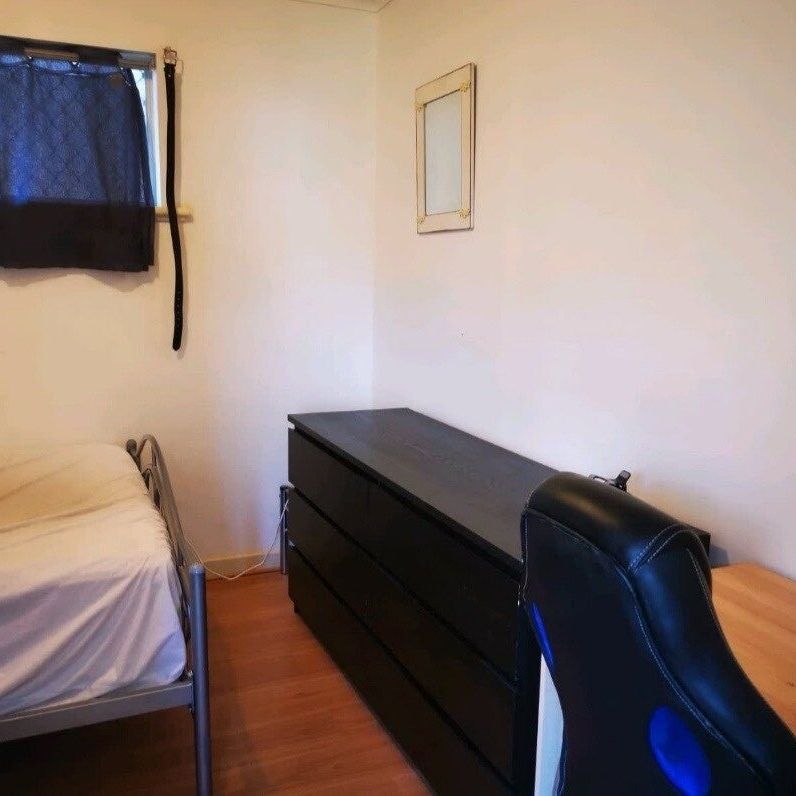 Edwardstown - Photo 1