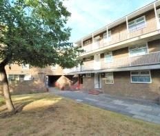 1 bedroom property to rent - Photo 3