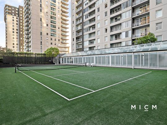 112/79 Whiteman Street - Photo 1
