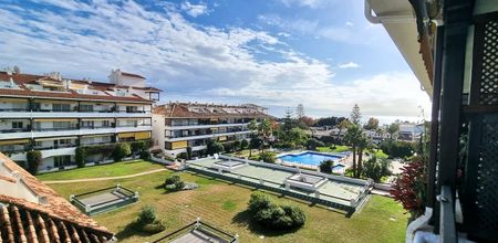 Alquiler de piso en Bv Principe Alfonso Hohenloh - Photo 3