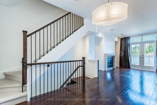 Condo Townhouse For Lease | W9245254 - Photo 1