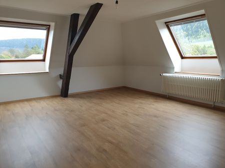 Grand appartement de 4,5 pièces avec ascenseur au centre du village - Photo 5