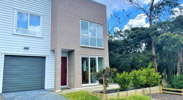 4 Bedrooms, 2.5 bathrooms - Photo 1