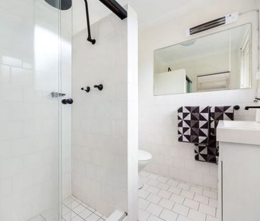 Fabulous One Bedroom in Great Location! - Photo 6