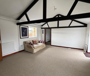 1 bedroom barn to rent - Photo 1