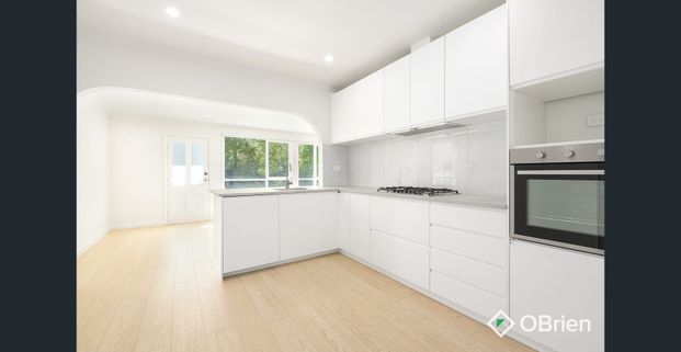 Spacious Family Home in a Prime Frankston Location - Photo 1