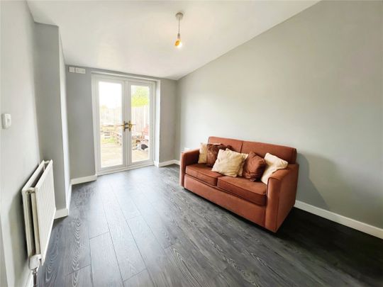 School Lane, Wolverhampton, West Midlands, WV10 - Photo 1