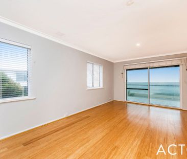 2/34 Marine Parade, Cottesloe. - Photo 2