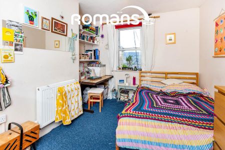 4 bedroom terraced house to rent - Photo 2