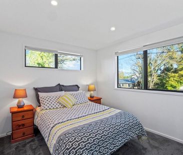 Stylish Stand-alone St Albans - Photo 4