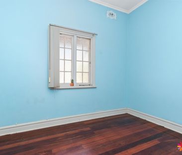 A CLASSIC HOME IN FANTASTIC LOCATION - Photo 6