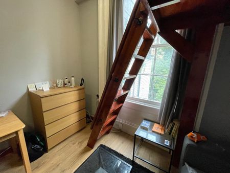 1 Bed Flat, Harrington Square, NW1 - Photo 2