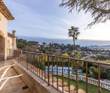 Maison à louer Mougins, Cote d'Azur, France9 000 EUR / Mois - Photo 5