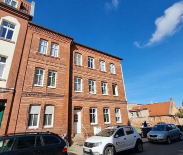 Attraktive, ruhige, sonnige 2 Zimmer Wohnung im Zentrum von Burg - Foto 1