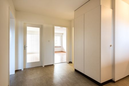 HELLE 3,5-ZIMMERWOHNUNG HOCH ÜBER SPREITENBACH - Photo 4