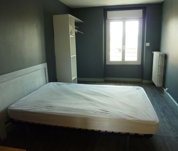 Location Appartement 2 pièces 32m² MONTMORILLON 86500 - Photo 2