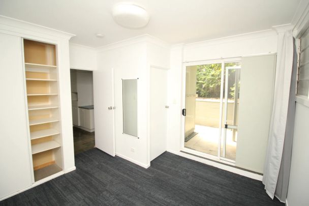 12 Ullin Street, - Photo 1