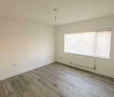 Station Road, Burton Latimer, NN15 - Photo 3