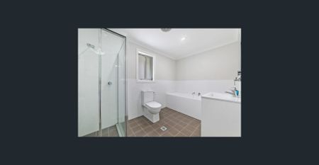 Modern 3 Bedroom Townhouses in prime location! - Photo 5