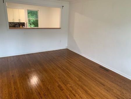 For Lease - 224 Finch Avenue Unit# Main Fl, Toronto, Ontario - Photo 4