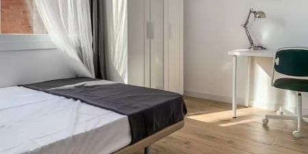 Carrer de lAntiga Travessera, L'Hospitalet de Llobregat, Catalonia 08906 - Photo 3