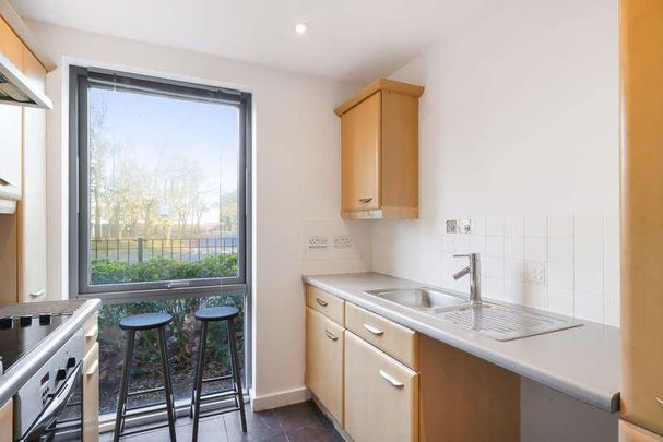 Lanacre Avenue, London, NW9 - Photo 1