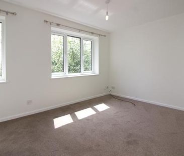 2 bedroom maisonette to rent - Photo 4
