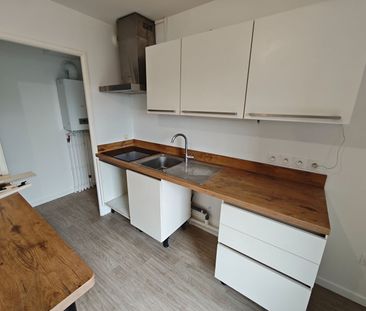 Location Appartement 4 pièces 83m² LILLE 59000 - Photo 5