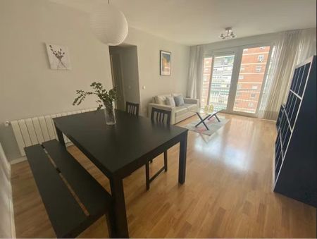 Plaza de Mondariz, Madrid, Community of Madrid 28029 - Photo 5