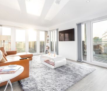 2 Bed Flat, Grand Union Heights, HA0 - Photo 2