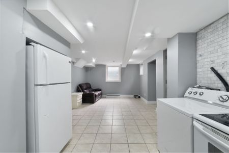 For Lease - 26 Newman Court, Brampton, Ontario - Photo 3