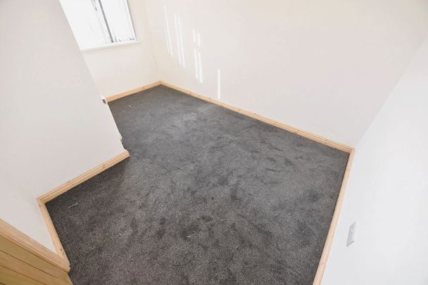 4 bedroom House in St Johns Close - 4 Bed, Leeds - Photo 1