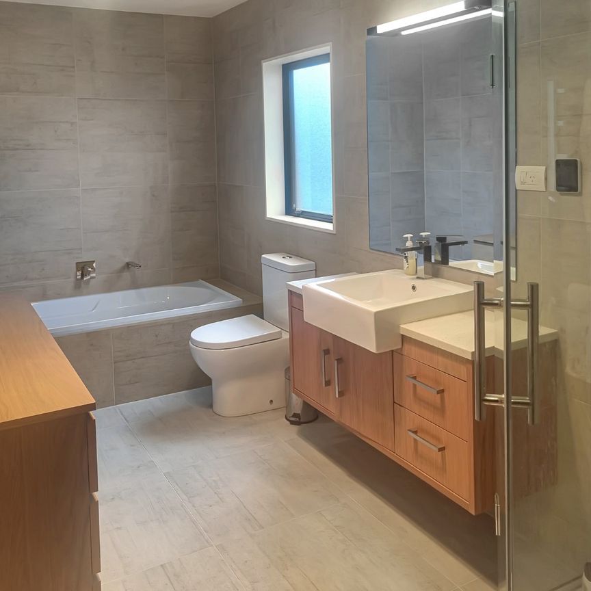 A Must See - Large Family Home - Plan Ahead - Photo 1