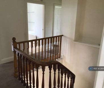 4 bedroom detached house to rent - Photo 5