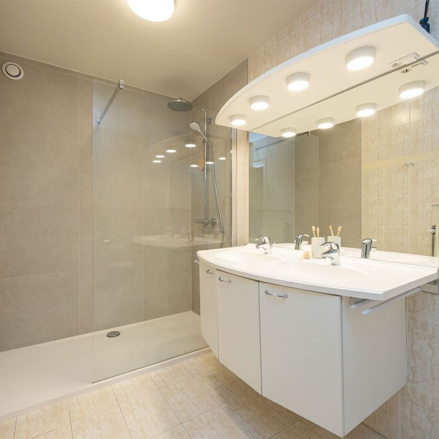 Gelijkvloers appartement met uniek groen zicht op GOLF van Brasschaat - Photo 1