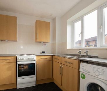 2 bedroom terraced house to rent - Photo 2