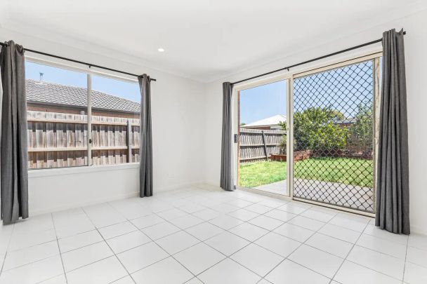 “Renovated Rooming House in Wyndham Vale – Stylish, Convenient, and Modern Living – BILLS INCLUDED.” - Photo 1