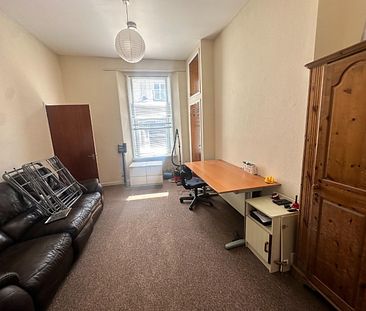 Flat 2, 20, Connaught Avenue, Plymouth - Photo 3